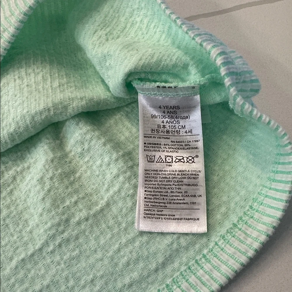 Gap baby seersucker tank top white neon green size 4 💚🤍